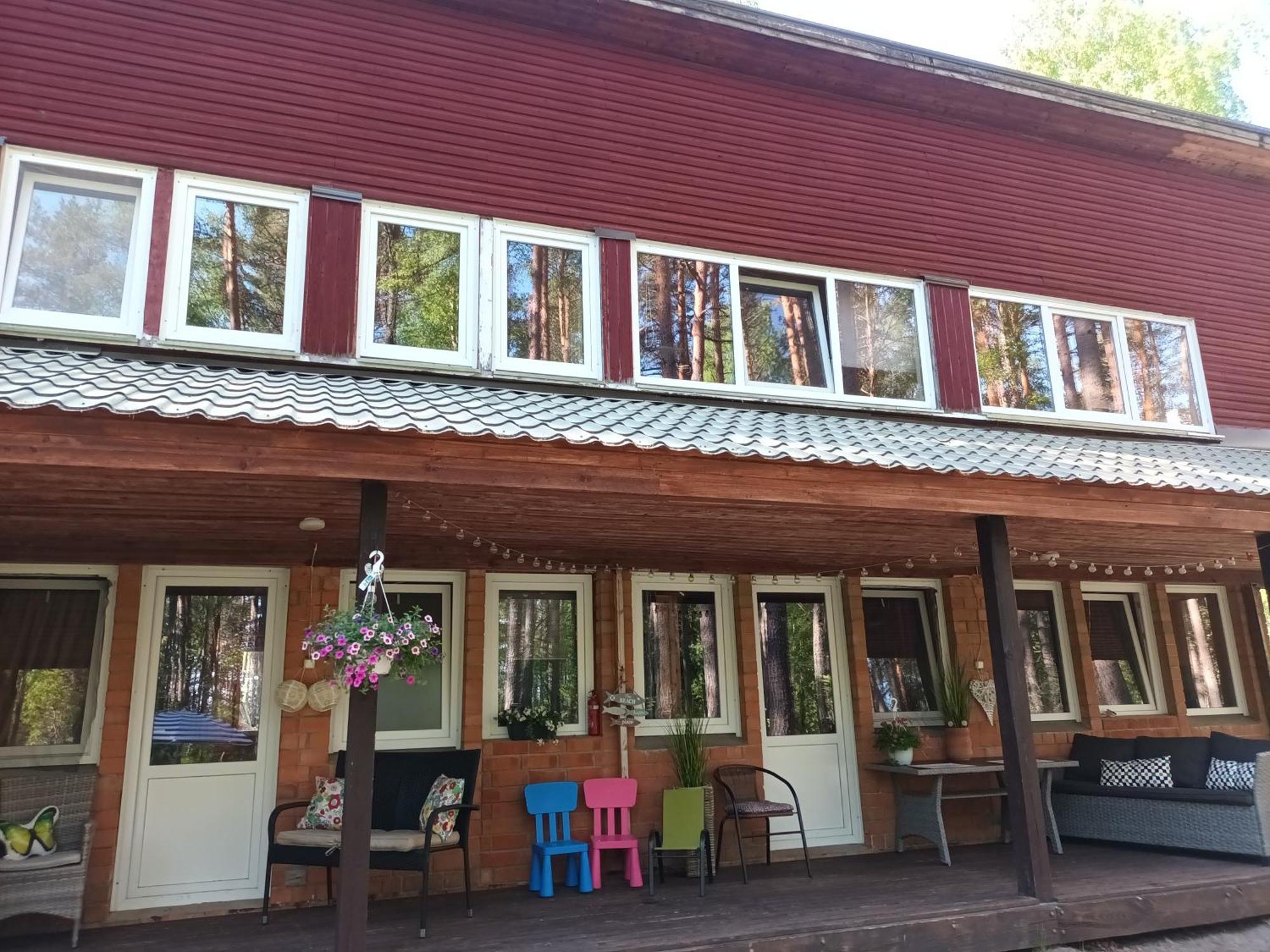 Maenni Puhkebaas *